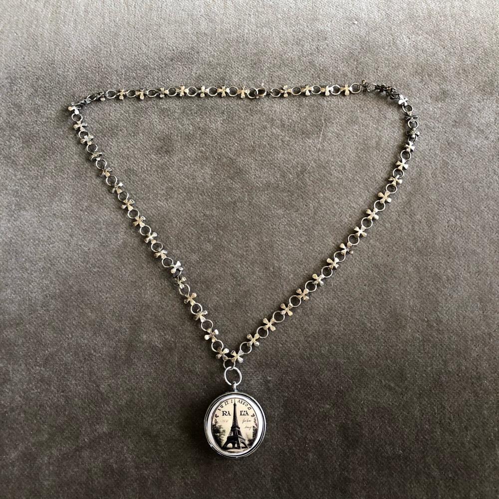 New Elegant Silver tone Eiffel Tower Pendant Necklace with vintage silver chain